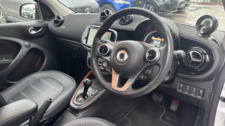Smart EQ forfour hatchback 60kW EQ Exclusive 17kWh 5dr Auto [22kWch] Electric Hatchback